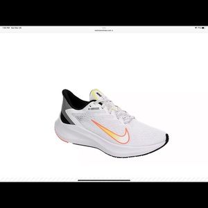 NIKE ZOOM WINFLO 7👟👟🏃‍♀️ BRAND NEW IN BOX ❤️🎾❤️